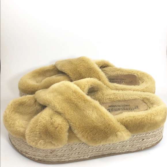 Shoes - Picture 2 of 4